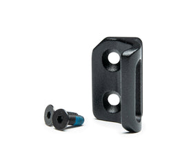 FDM-0E0: FRONT DER MOUNT 0E0 W/BOLTS